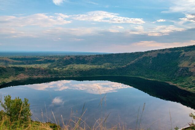 3 DAYS SABYINYO VOLCANO CLIMBING TOUR